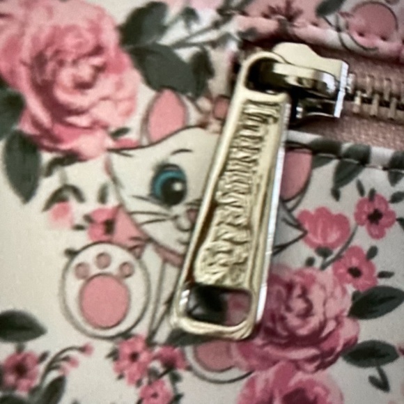 Loungefly - Picture 6 of 9